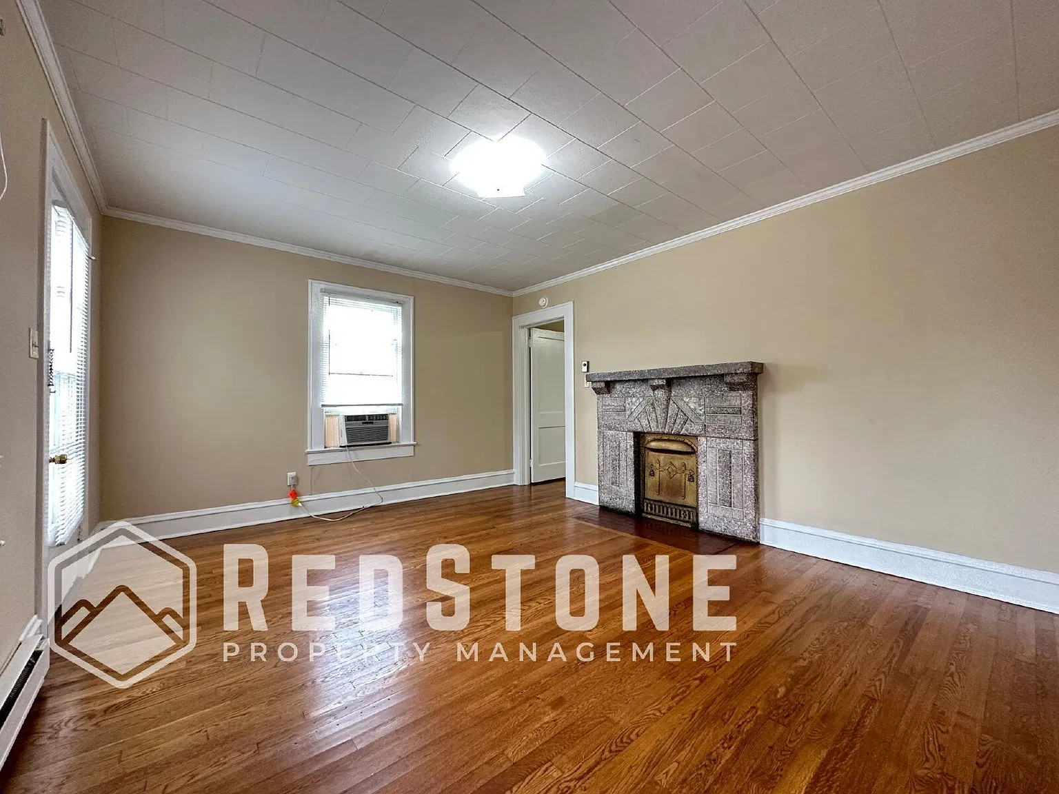 1 bed, 1.0 bath, $800 — Photo 2