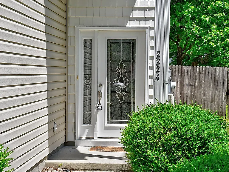 2224 W Berrie Cir — Photo 7