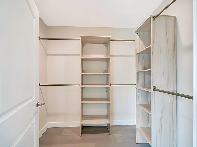 10951 Whitegate Ave — Photo 35