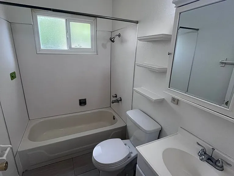 5128 Robertson Ave — Photo 8