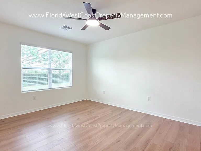 2836 Greenleaf Ter — Photo 16