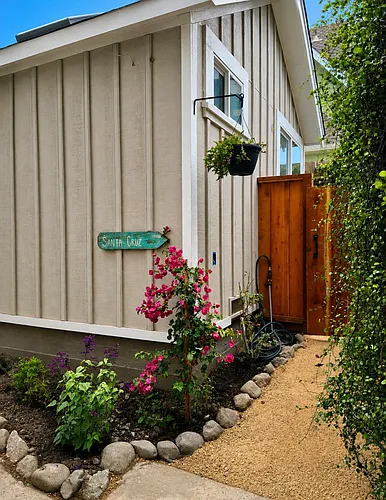 210 Brook Ave #C Photo 1 210 Brook Ave #C Photo 1