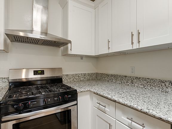 4th image of 1325 Amherst Ave APT 6