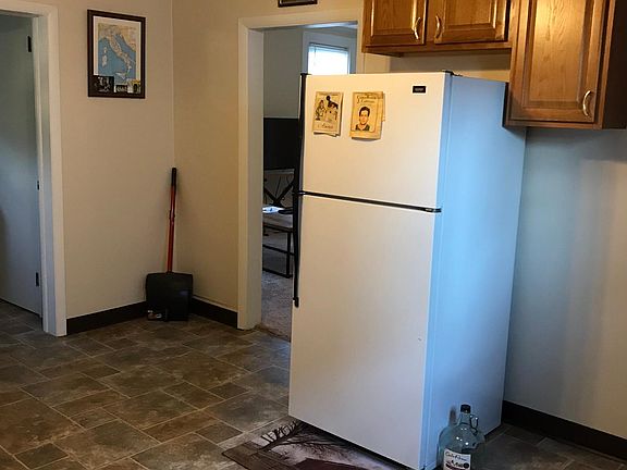 3rd image of 327 E High St