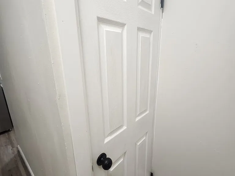 1008 Collier St — Photo 1