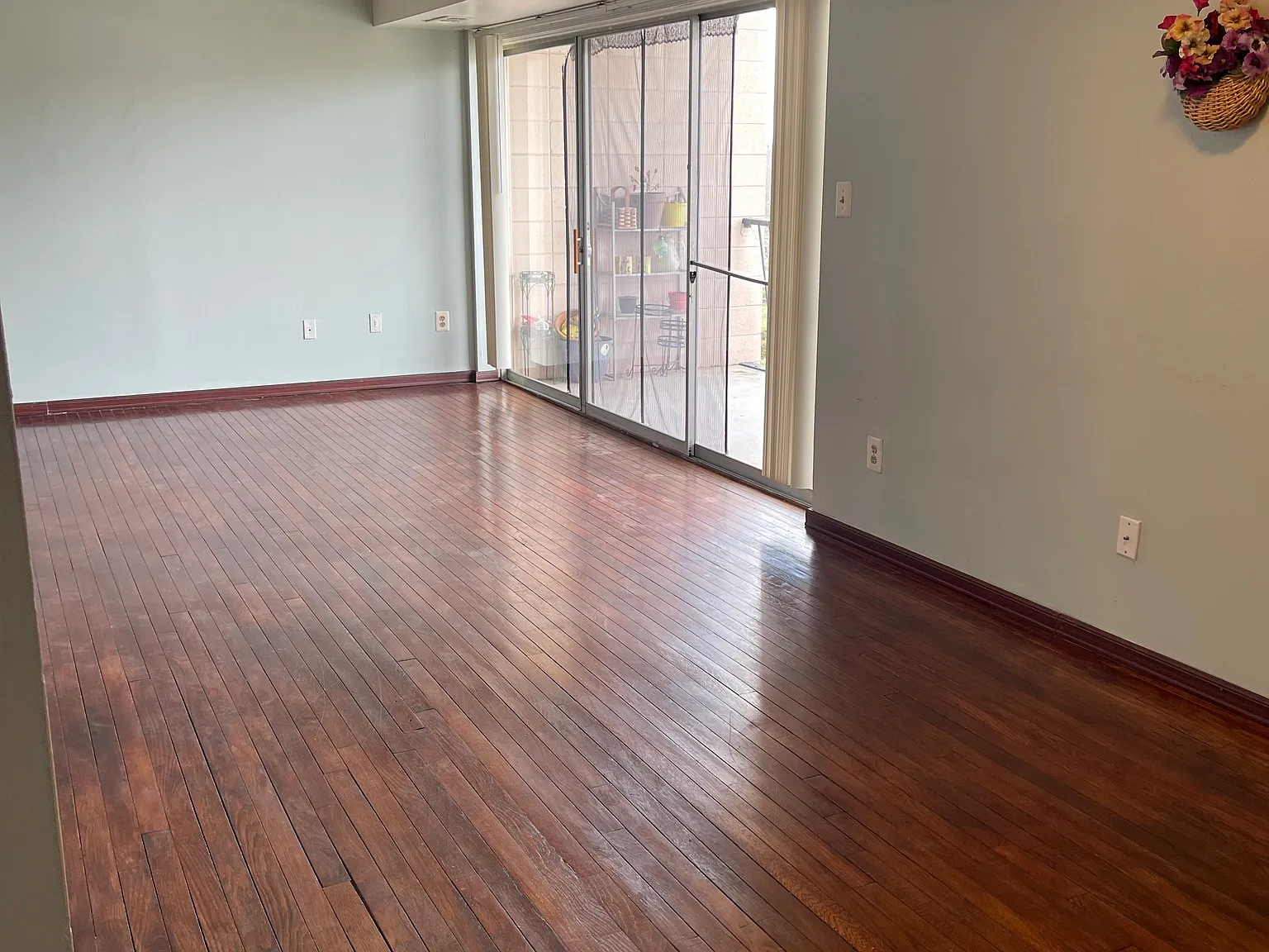 1 bed, 738 sqft, $1,375 — Photo 3