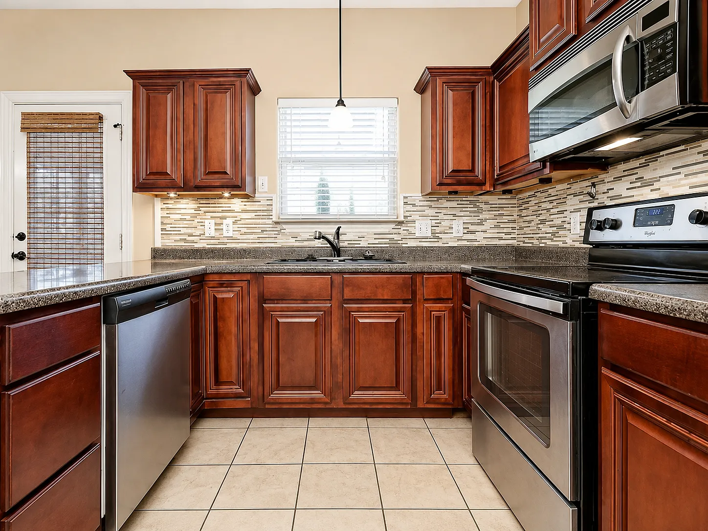 3 bed, 1670 sqft, $1,895 — Photo 4