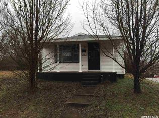 200 N Carolina Ave, Henderson, TN 38340