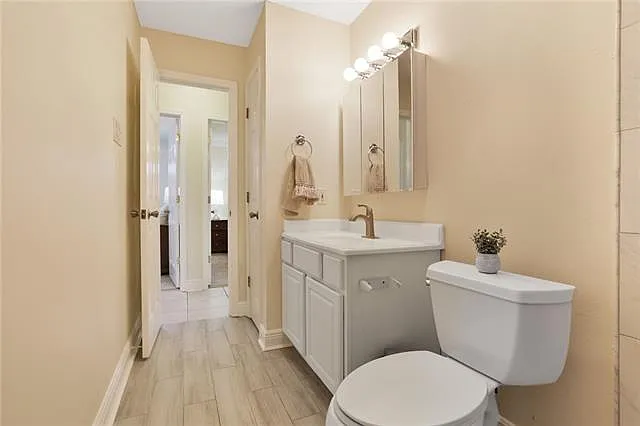 2704 Taft Park — Photo 15