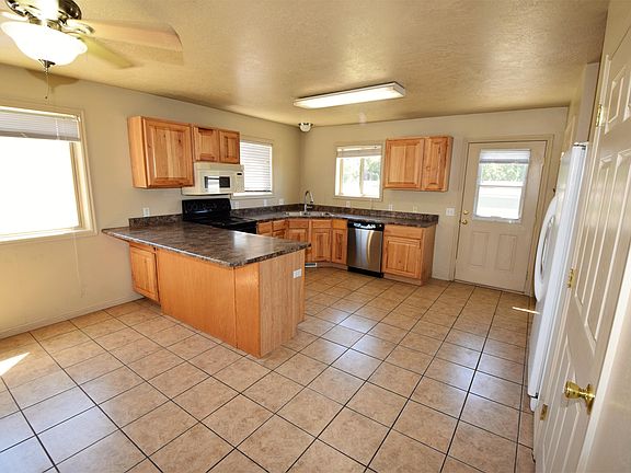 2nd image of 873 Riverwood Dr