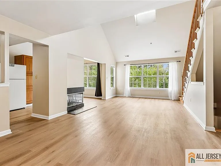 624 Brickhouse Rd — Photo 5