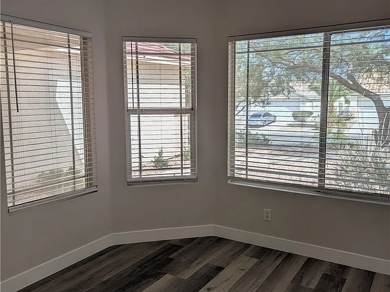 327 Perry Ellis Dr — Photo 57