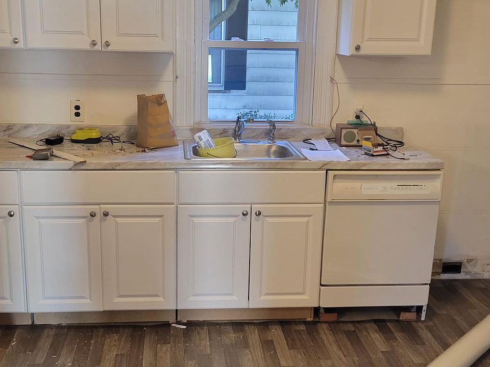 1st image of 75 Woodside Ave
