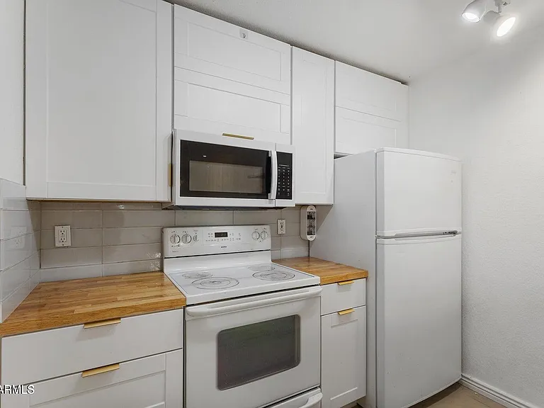 625 S Westwood St #194 — Photo 10