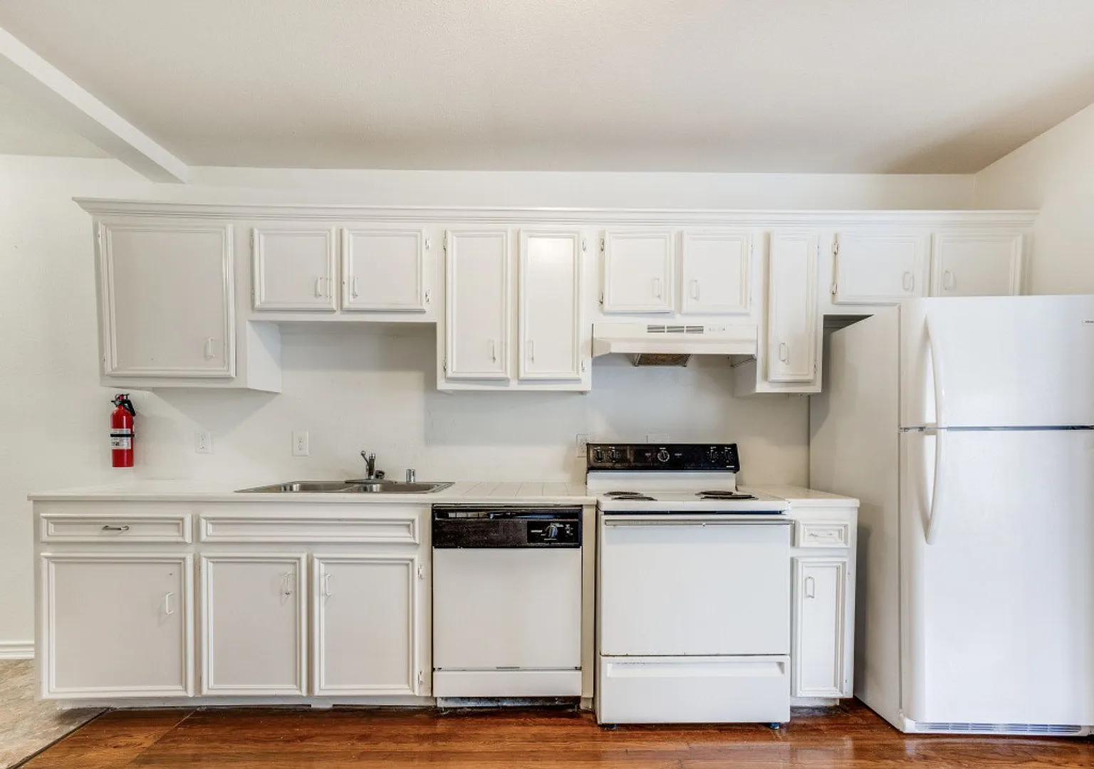 Discover Your Oasis in the Heart of Montrose! — Photo 2