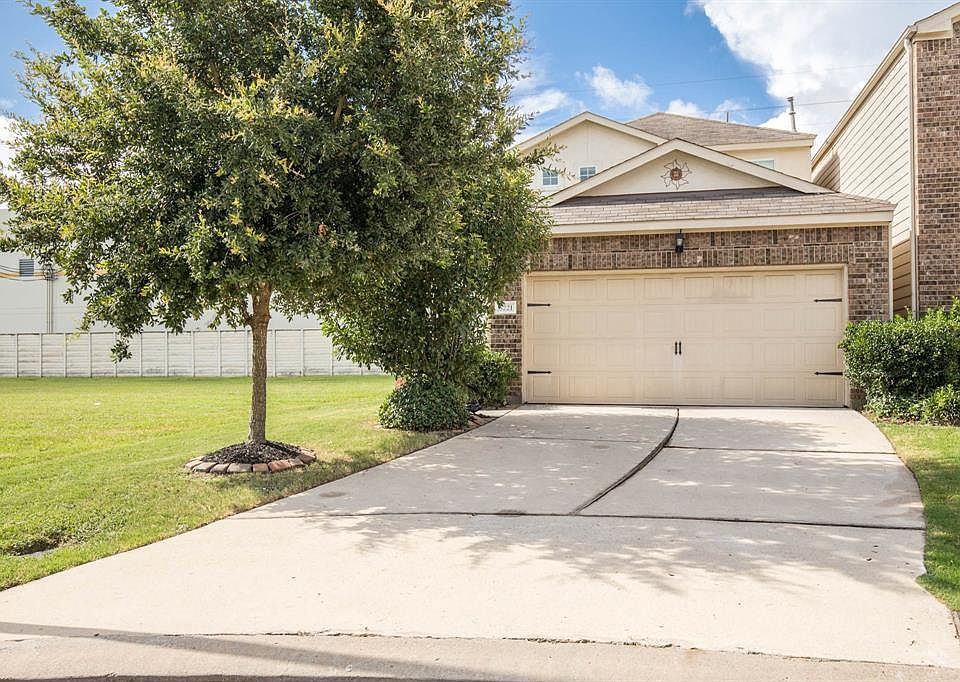 Front driveway of home.