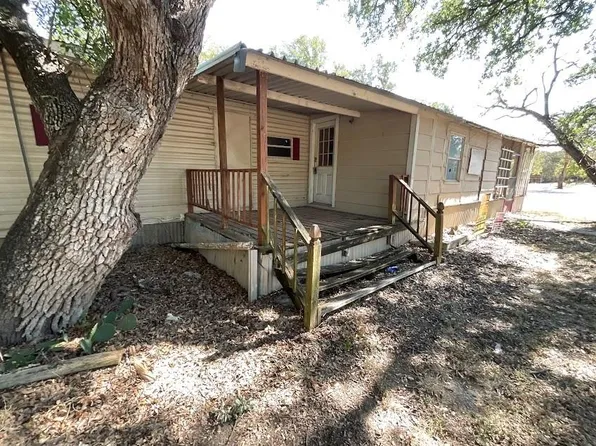 3 Quail Loop, Morgans Pt Resort, TX 76513