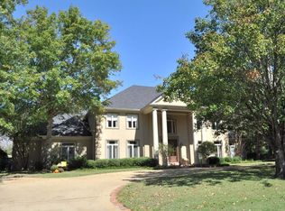 1762 N Parc Cir, Tupelo, MS 38804