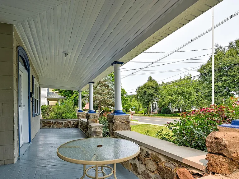 127 Main St #A — Photo 3