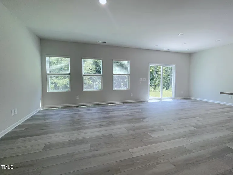 2118 Cherry Creek Rd — Photo 26