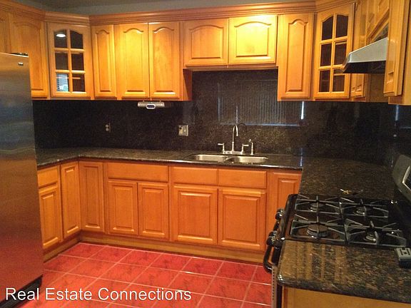3rd image of 2627 Aida Ave