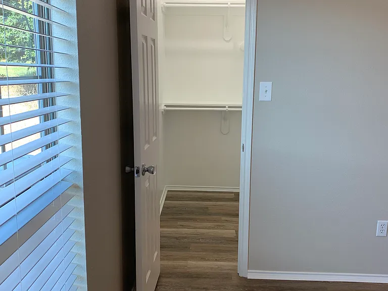 103 Lindas Creek Ln — Photo 19