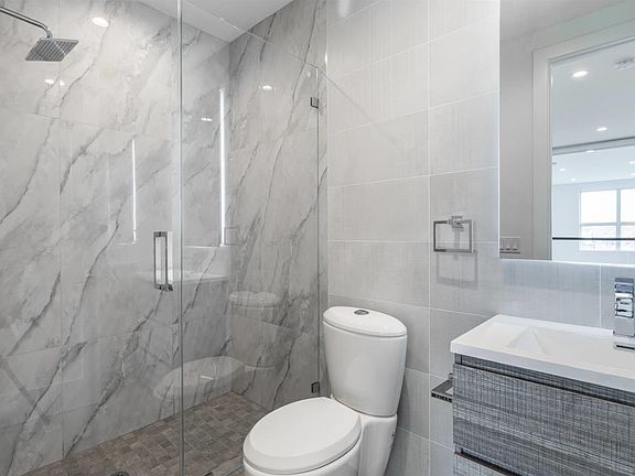 5th image of 6025 Boulevard E #608