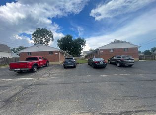 300 N 9th St #G, Pekin, IL 61554