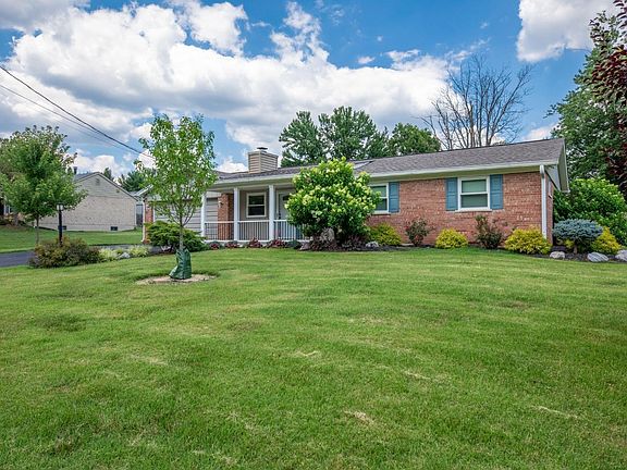 3rd image of 574 Berdale Ln
