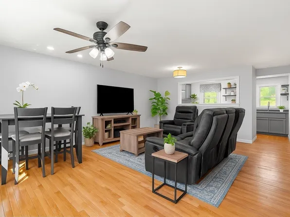 120 Kingston St, North Andover, MA 01845