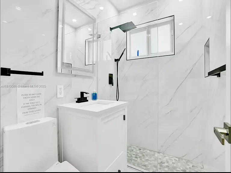 7537 W Treasure Dr — Photo 18