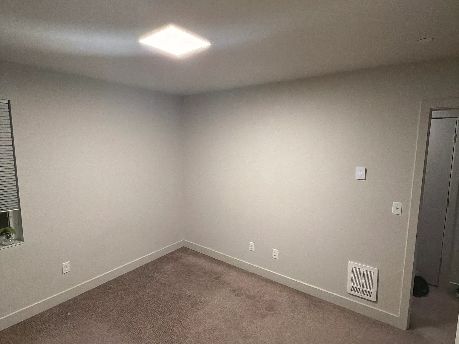 4 bed, 2150 sqft, $1,100 — Photo 3