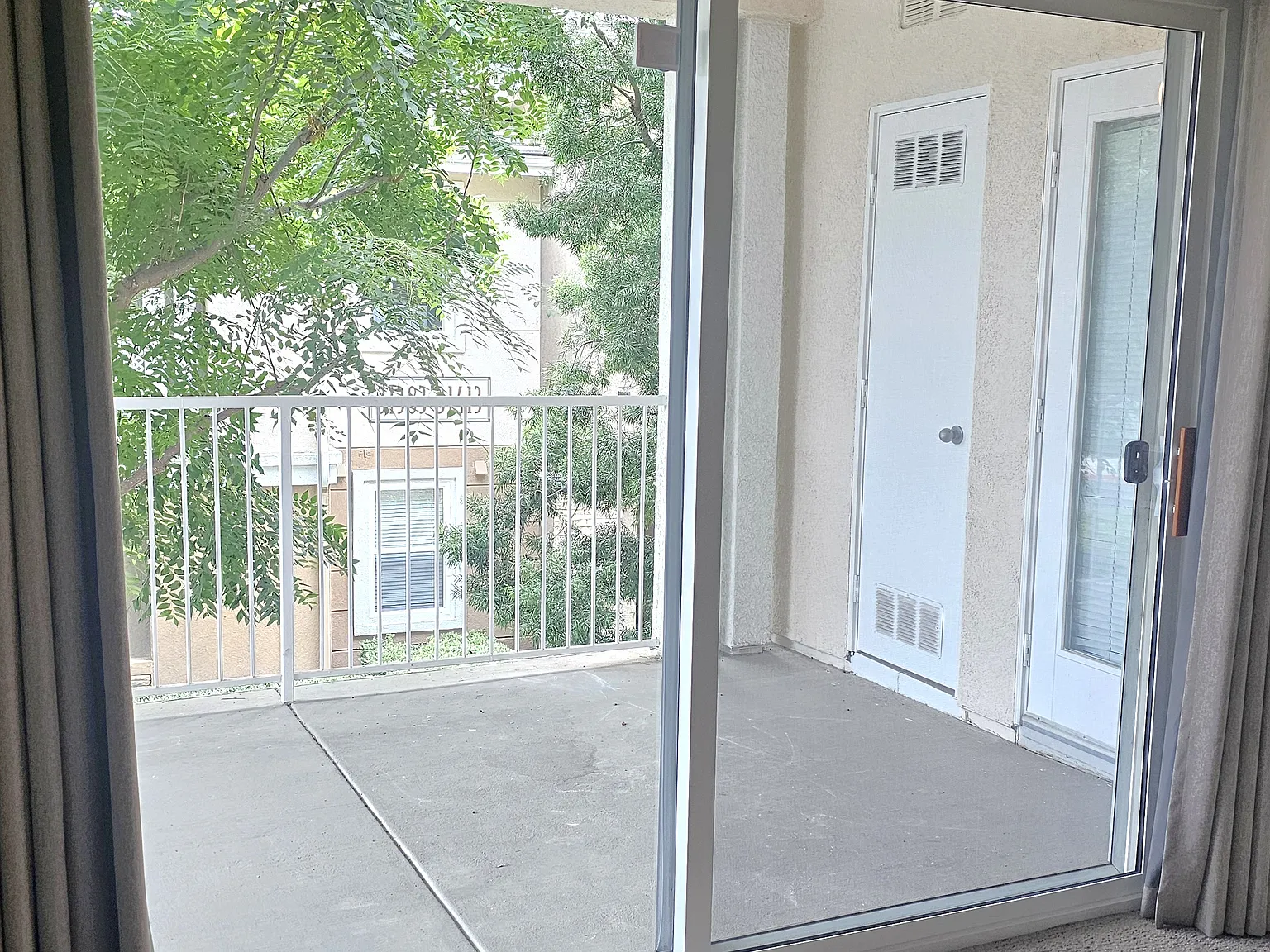 2 bed, 1104 sqft, $2,195 — Photo 3