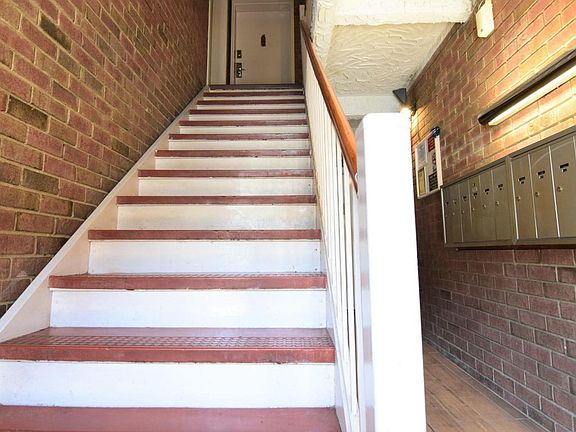 3rd image of 396 Maryland Ave APT 3C