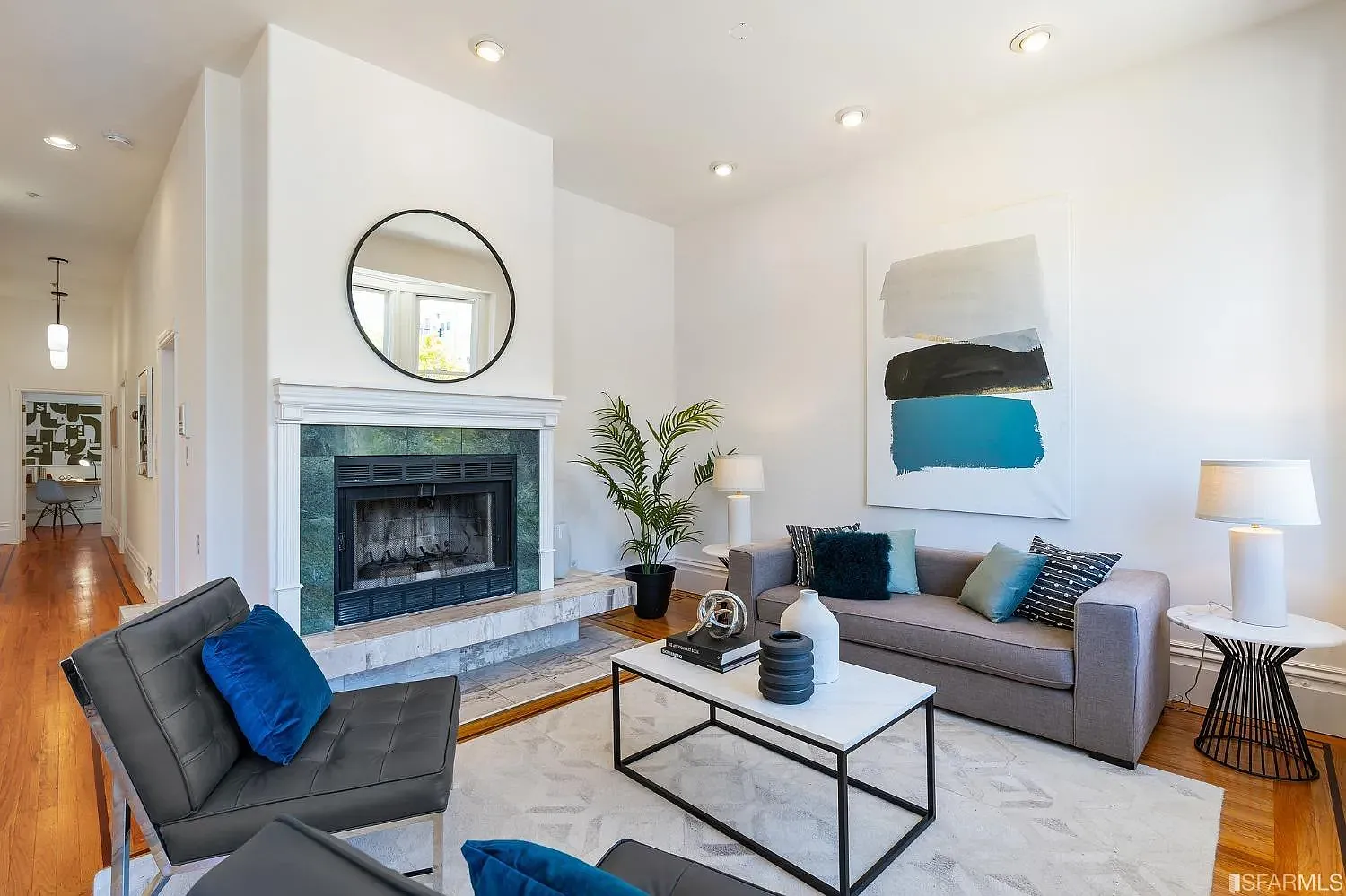 3 bed, 1241 sqft, $7,499 — Photo 3