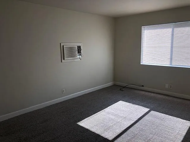 132 Village Ct #3 — Photo 2