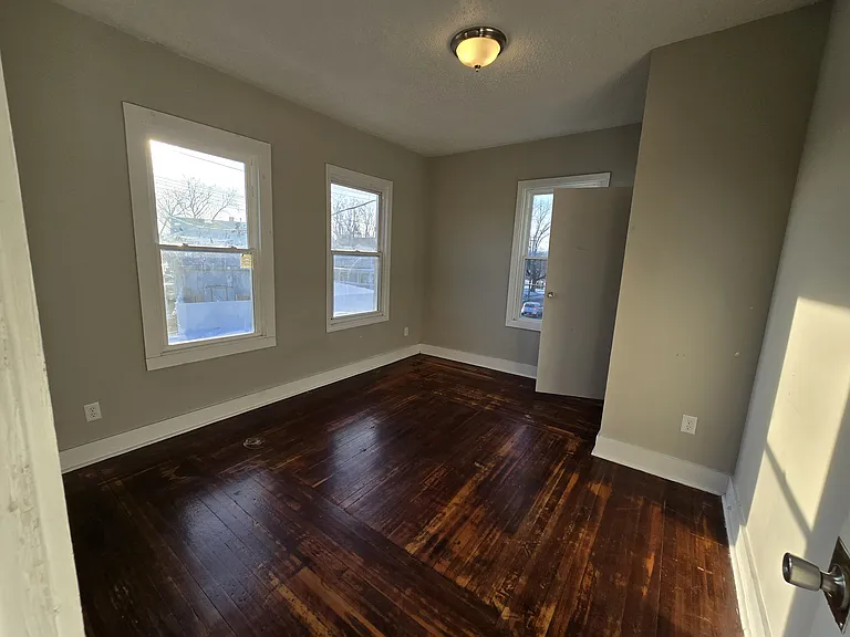 649 1st Ave #B22 — Photo 4