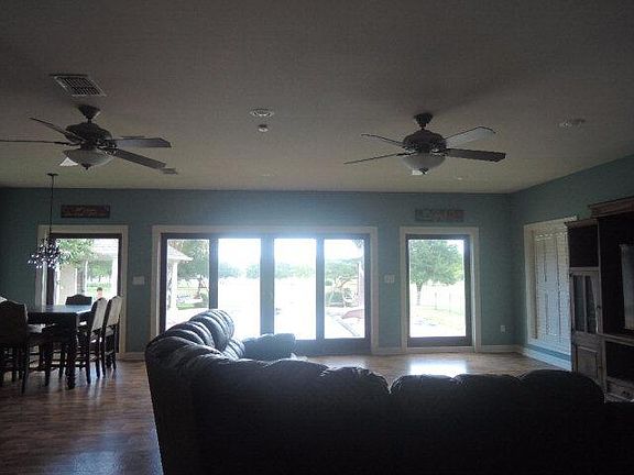3rd image of 251 Lakeview Dr