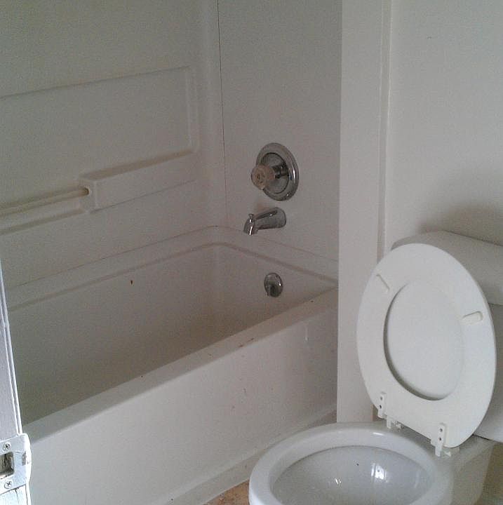 1st image of 1013 N Pine St