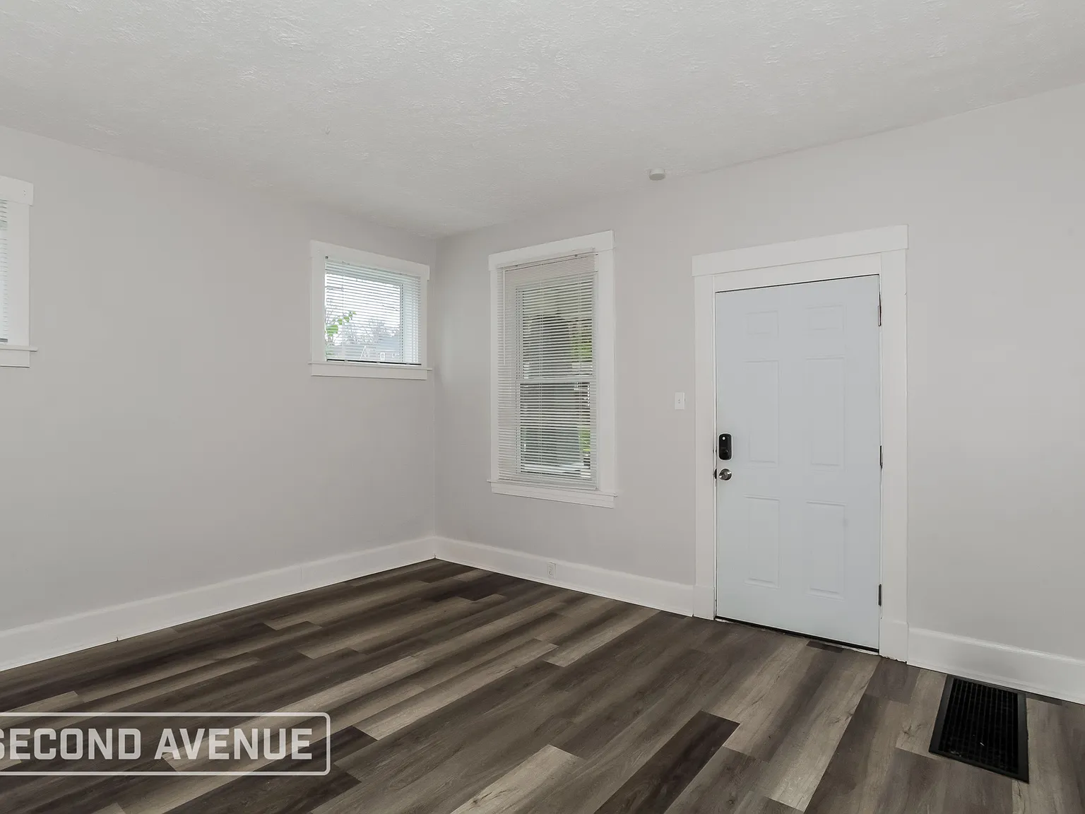 3 bed, 1.5 bath, 1336 sqft, $1,350 — Photo 3