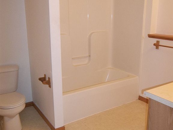 2nd image of 2653 N Wuthering Hills Dr