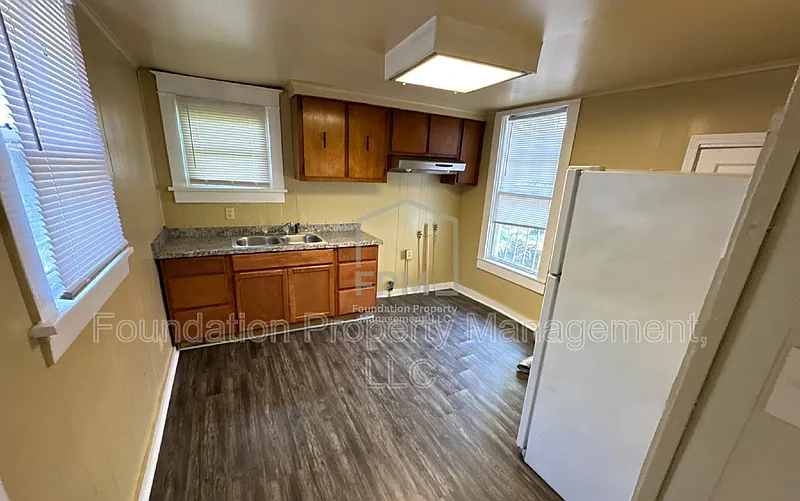 1 bed, 1.0 bath, 799 sqft, $695 — Photo 3