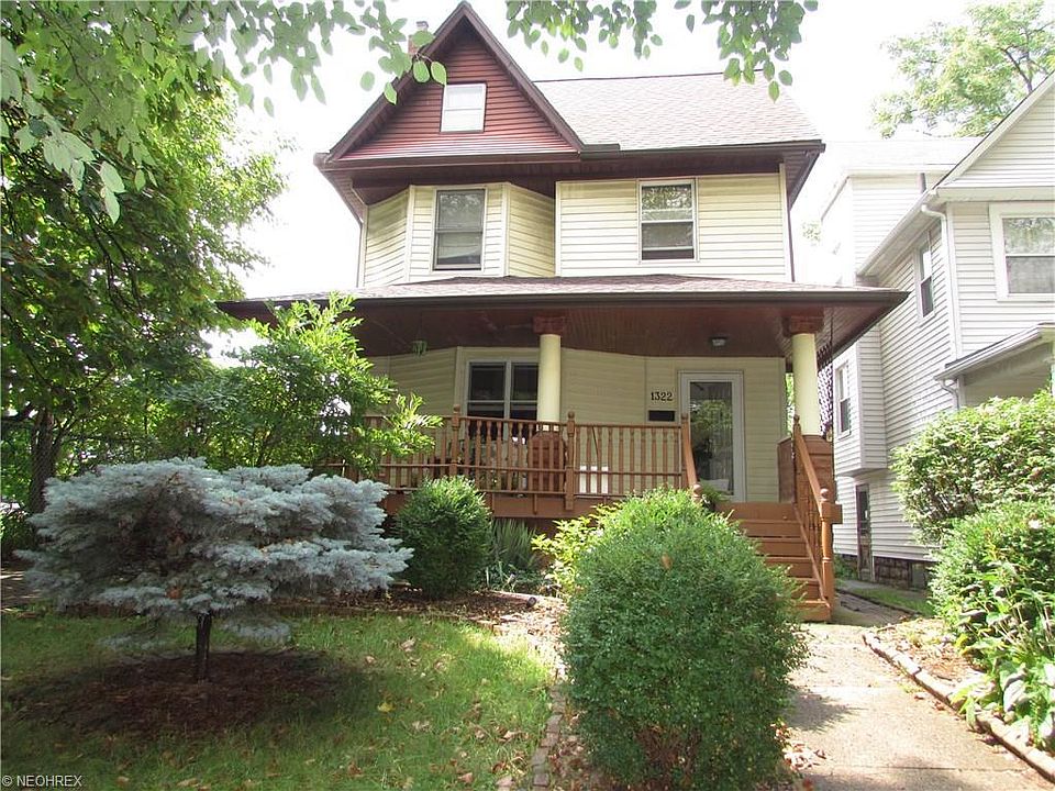 1st image of 1322 W 114th St
