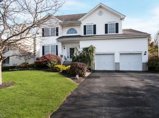 8 Steeple Chase Way, Hackettstown, NJ 07840