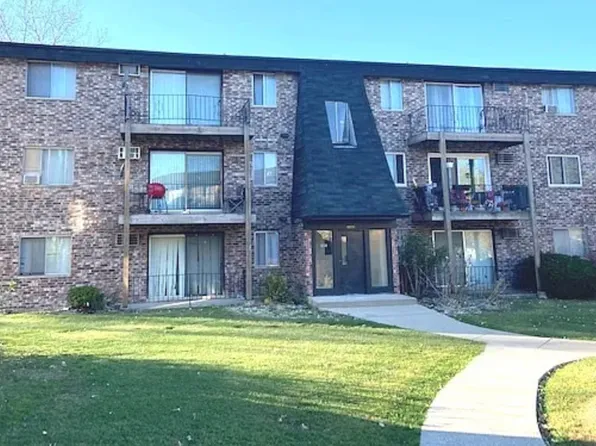 1005 E 194th St #303, Glenwood, IL 60425