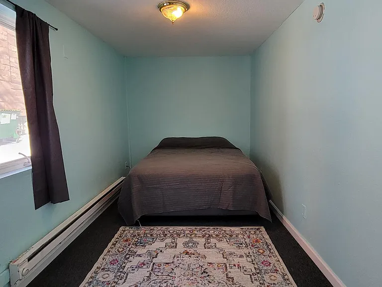 813 5th St SE — Photo 5
