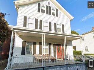 14 Calvert St, Newport, RI 02840