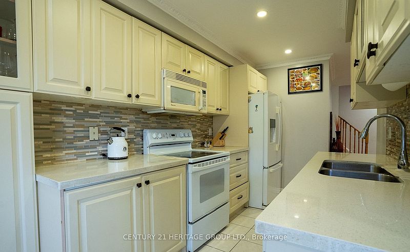 Brampton House for rent - 4 Bedrooms — photo 3