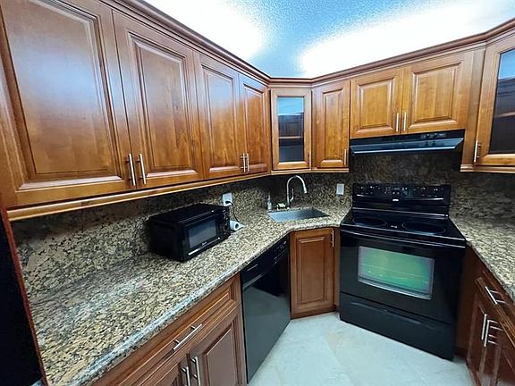 3rd image of 1010 Green Pine Blvd APT E2