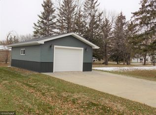 302 3rd Ave SE, Baudette, MN 56623